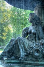 Brunnen_piqs_beauty thinking about getting older_Till Krech.jpg